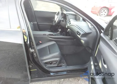 2021 Lexus Ux 200 z USA, uszkodzony, nr VIN JTHP3JBH7M2037733